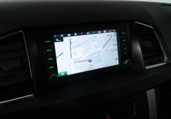 Подержанный автомобиль УАЗ Patriot 2023 года (16 фото)