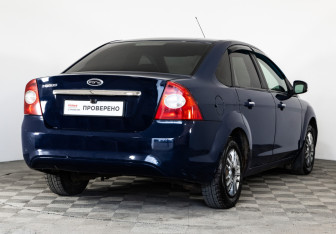 Подержанный автомобиль Ford Focus Sedan 2008 года (5 фото)