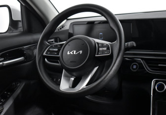 Подержанный автомобиль Kia Seltos 2023 года (14 фото)