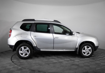 Подержанный автомобиль Renault Duster 2013 года (4 фото)