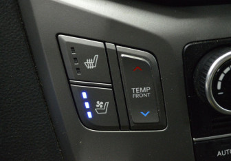 Подержанный автомобиль Hyundai H-1 2018 года (15 фото)