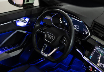 Подержанный автомобиль Audi Q3 Sportback 2020 года (25 фото)