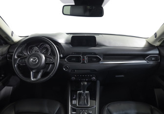 Подержанный автомобиль Mazda CX-5 2019 года (8 фото)