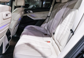 Подержанный автомобиль BMW X5 2019 года (17 фото)