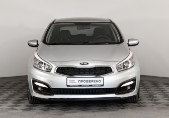 Подержанный автомобиль Kia Ceed Hatchback 2016 года (2 фото)