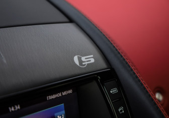 Подержанный автомобиль Jaguar F-Type Coupe 2016 года (31 фото)