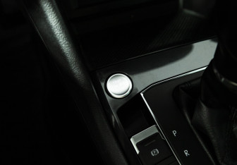 Подержанный автомобиль Volkswagen Tiguan 2017 года (17 фото)