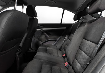 Подержанный автомобиль Skoda Octavia Liftback 2011 года (12 фото)