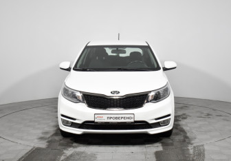 Подержанный автомобиль Kia Rio Hatchback 2017 года (2 фото)