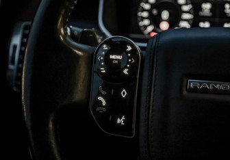 Подержанный автомобиль Land Rover Range Rover 2018 года (15 фото)