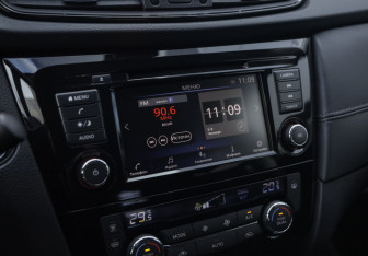 Подержанный автомобиль Nissan X-Trail 2022 года (14 фото)