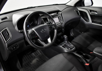 Подержанный автомобиль Hyundai Creta 2017 года (9 фото)