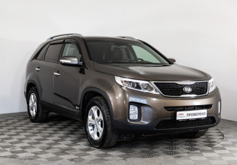 Подержанный автомобиль Kia Sorento 2013 года (19 фото)