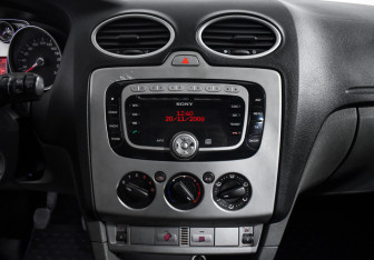 Подержанный автомобиль Ford Focus Sedan 2008 года (16 фото)