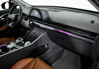 Подержанный автомобиль Omoda C5 2023 года (14 фото)