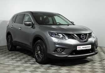 Подержанный автомобиль Nissan X-Trail 2017 года (3 фото)