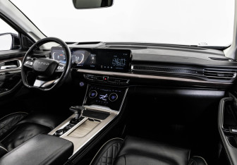 Подержанный автомобиль Exeed VX 2022 года (10 фото)