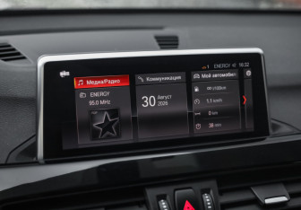 Подержанный автомобиль BMW X1 2021 года (15 фото)