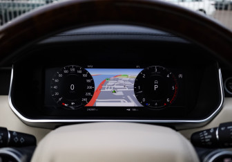 Подержанный автомобиль Land Rover Range Rover 2018 года (14 фото)