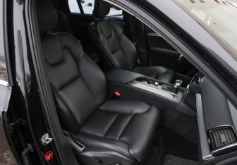 Подержанный автомобиль Volvo XC90 2015 года (24 фото)