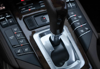 Подержанный автомобиль Porsche Cayenne 2016 года (22 фото)