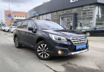 Подержанный автомобиль Subaru Outback Wagon 2015 года (3 фото)