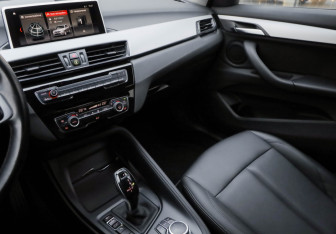Подержанный автомобиль BMW X1 2019 года (23 фото)