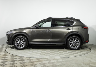Подержанный автомобиль Mazda CX-5 2021 года (8 фото)