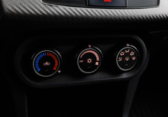 Подержанный автомобиль Mitsubishi Lancer Sedan 2008 года (13 фото)