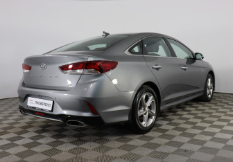 Подержанный автомобиль Hyundai Sonata 2018 года (9 фото)