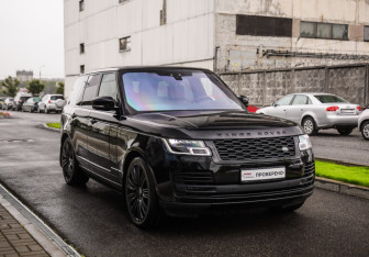 Подержанный автомобиль Land Rover Range Rover 2018 года (5 фото)