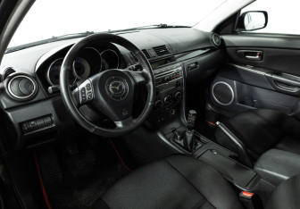 Подержанный автомобиль Mazda 3 Hatchback 2007 года (11 фото)