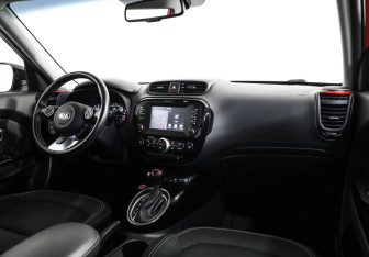 Подержанный автомобиль Kia Soul 2017 года (10 фото)