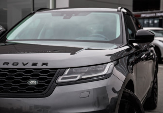 Подержанный автомобиль Land Rover Range Rover Velar 2019 года (2 фото)
