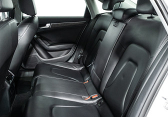 Подержанный автомобиль Audi A4 Sedan 2015 года (10 фото)