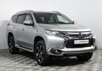 Подержанный автомобиль Mitsubishi Pajero Sport 2018 года (3 фото)