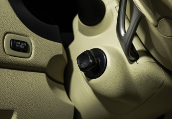 Подержанный автомобиль Infiniti FX 2011 года (23 фото)