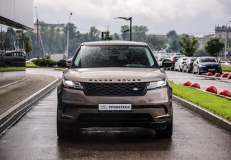 Подержанный автомобиль Land Rover Range Rover Velar 2018 года (4 фото)