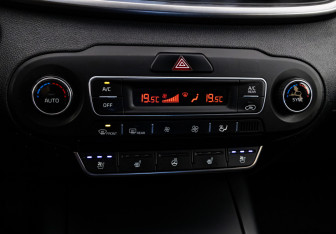 Подержанный автомобиль Kia Sorento 2019 года (15 фото)