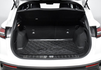 Подержанный автомобиль Geely Coolray 2023 года (21 фото)