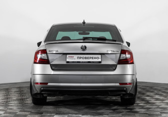Подержанный автомобиль Skoda Octavia Liftback 2019 года (6 фото)