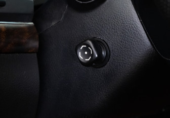 Подержанный автомобиль Toyota Land Cruiser Suv 2011 года (21 фото)