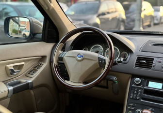 Подержанный автомобиль Volvo XC90 2012 года (13 фото)