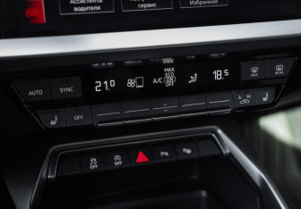 Подержанный автомобиль Audi A3 Sedan 2021 года (18 фото)