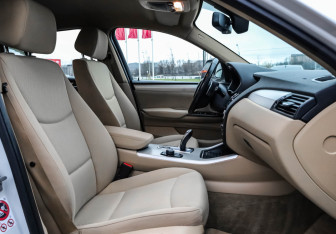 Подержанный автомобиль BMW X4 2017 года (25 фото)