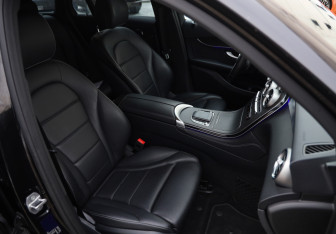 Подержанный автомобиль Mercedes-Benz GLC Coupe 2020 года (27 фото)