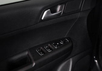 Подержанный автомобиль Kia Sportage 2021 года (18 фото)
