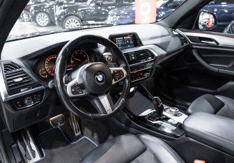 Подержанный автомобиль BMW X3 2019 года (14 фото)