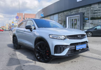 Подержанный автомобиль Geely Tugella 2023 года (3 фото)