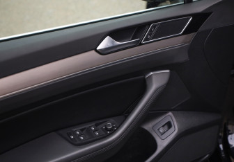 Подержанный автомобиль Volkswagen Passat Sedan 2017 года (21 фото)